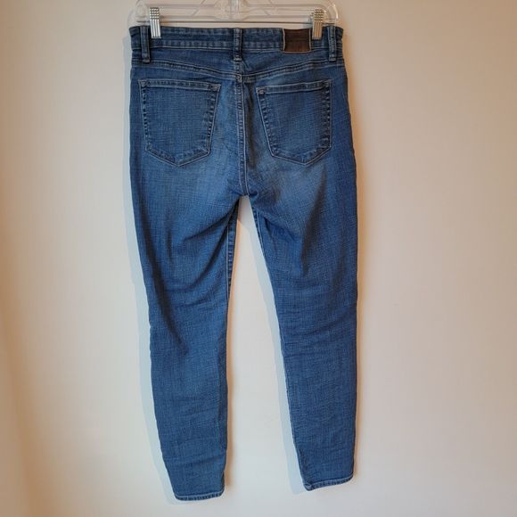 Lucky Brand Womens Jeans Size 6 Blue Tapered Normcore - Picture 2 of 7